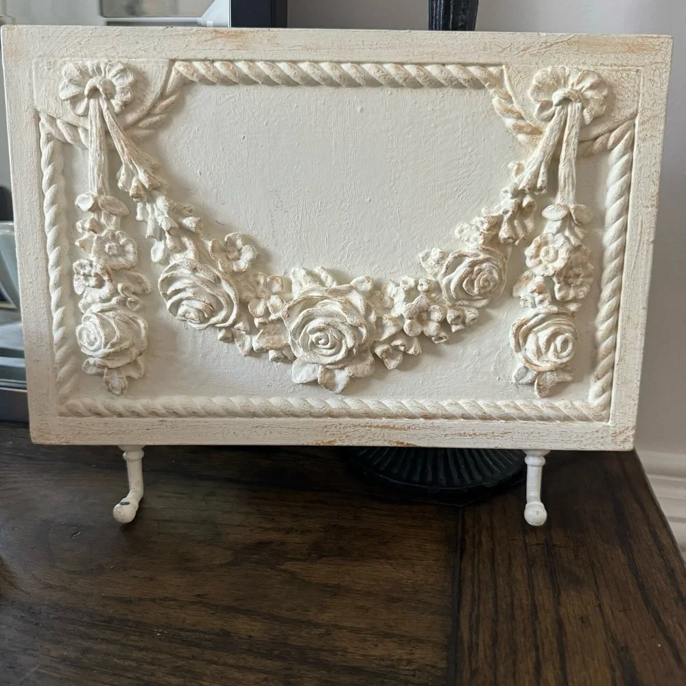 vintage-style decorative white rose wall hook panel with sculpted floral designs